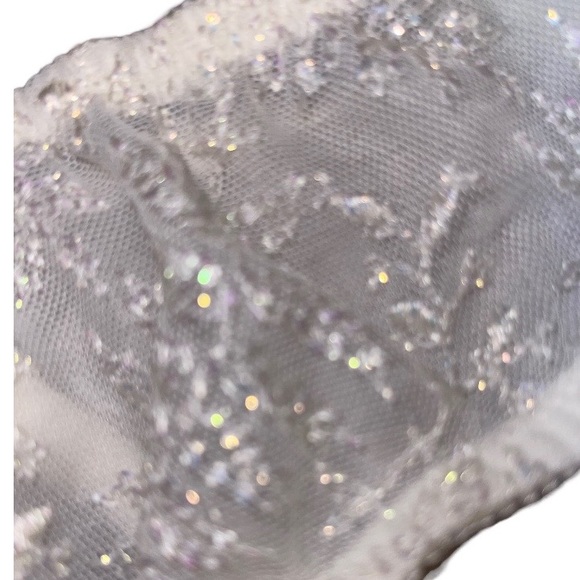 Vintage Victoria’s Secret Garter Belt - Picture 4 of 6